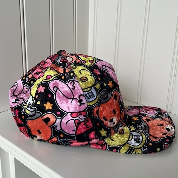 Five NIGHTS AT FREDDY’S Black Faux Velvet Cartoon SnapBack Hat - Picture 5 of 14